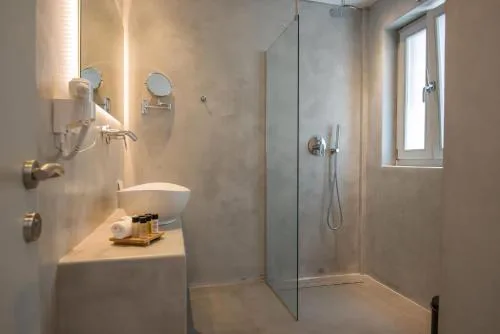 Beautiful Paros Villa 1 Bedroom Villa Rock Private Jacuzzi & Garden View