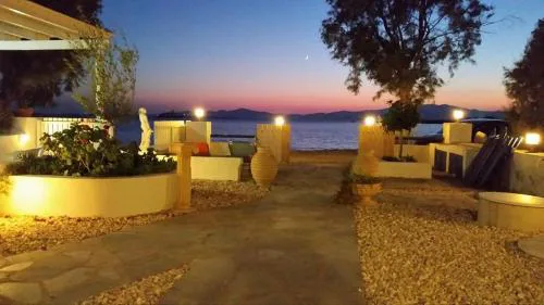 Right on the beach- BEACHFRONT-Best unit -Paros