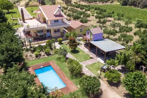 Laylande House