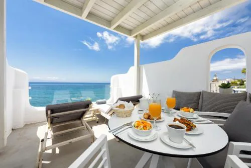Blue Waves Suites & Apartments - To Kyma