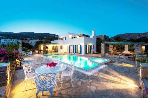 Pure White Seven-Bedroom Villa - 4,736 sq ft or 440sqm - sleeps up to 16