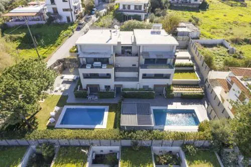 Luxury Villas near The Sea With Heated Pool