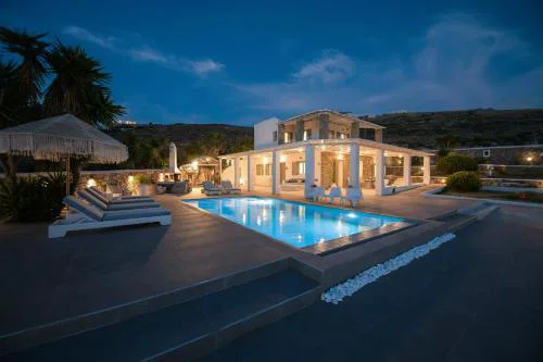 Villa "Kalli" with private pool - beachfront - Kalo Livadi