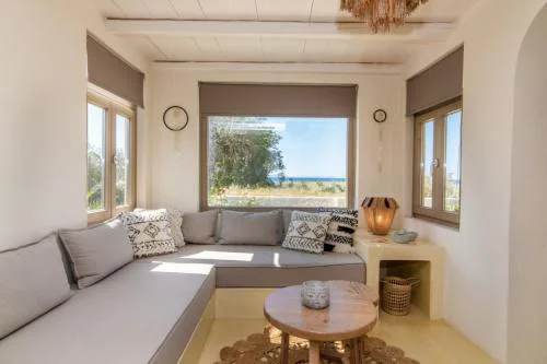 4Twaves beach house - BeachFront in Agios Ioannis