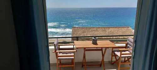 Glyfada New Era Home 120 Menigos Resort Apartments