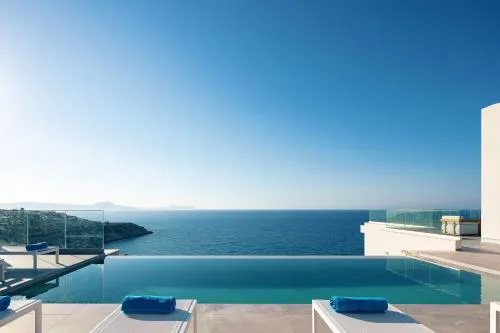 Villa Balance, Unwind with Panoramic Sea Views, by etouri