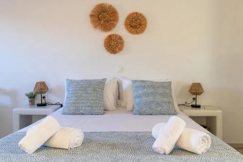Sunny Studios Naxos