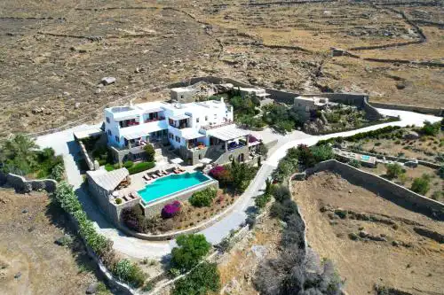 VILLA NAUTILIA - Luxury Suites and Cottages