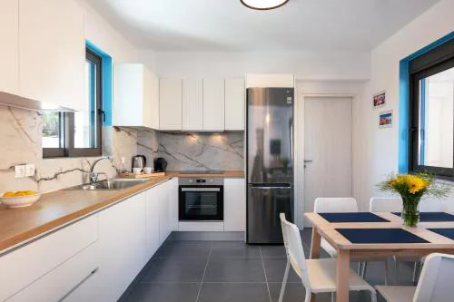 Greek Sky - New modern apartment with shared pool
