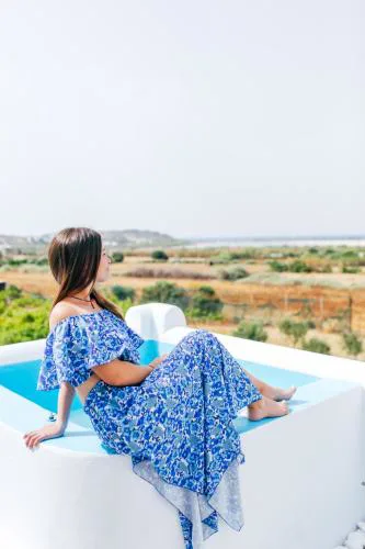 Lemonia Suites