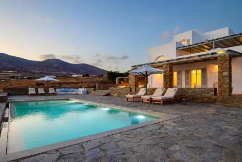 Soho Villa in Paros