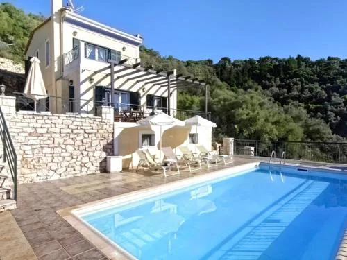 Villa Alex Meganisi - Luxury villa with private pool, seaviews, beach closeby