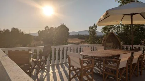Feraklion House