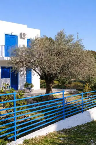 Haraki Blue Houses