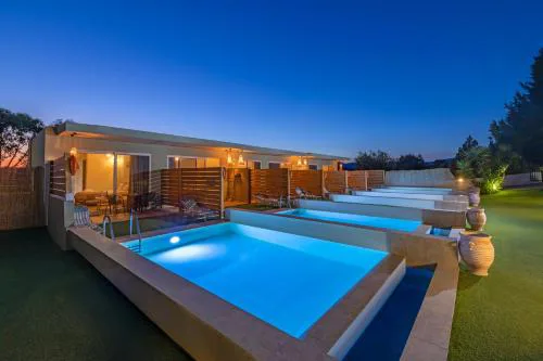 M&B Luxury Suites Charaki