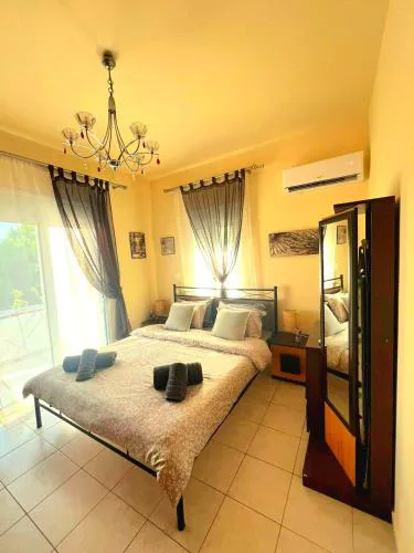 Niki's House