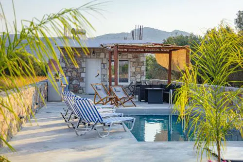 Villa Arti Charaki