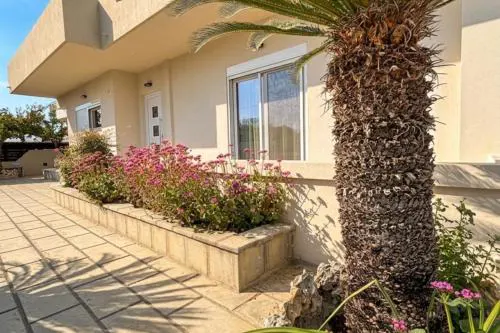 Villa Lonaki