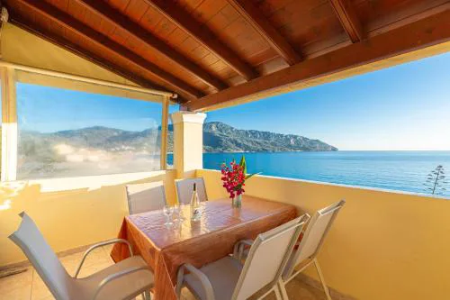 Spiti Paralia by Corfu Stay Solutions