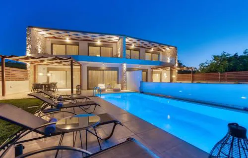 Astarte Villas - Casa Del Mar Beach Villa with Pool