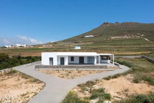 PAROS MOLOS Modern Brand New 3-Room Villa 50m from beach