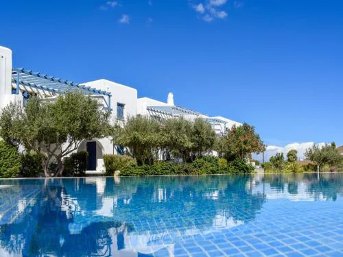 Sanders Paros Gardens