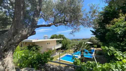 Villa George