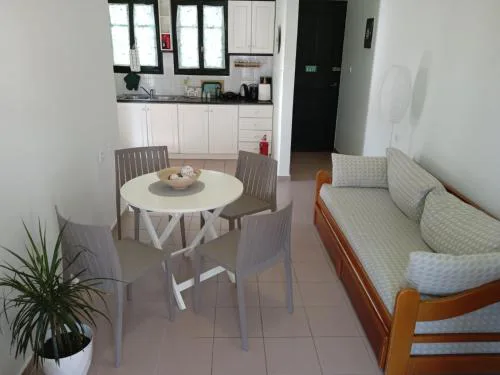 Phoeve Apt-Lovely 1-BR rental near the beach
