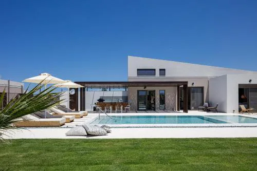 Terrazzo Luxury Villas - Family Beach Escape by etouri