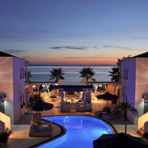 Icon Suites by the sea