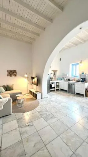 ''TSI TSI' traditional home & private Pool'