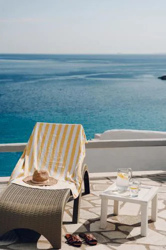 Maison Simone with private heated infinity pool & spectacular sea view