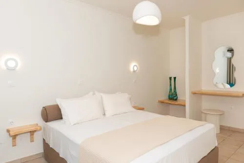 Ellinas Hotel