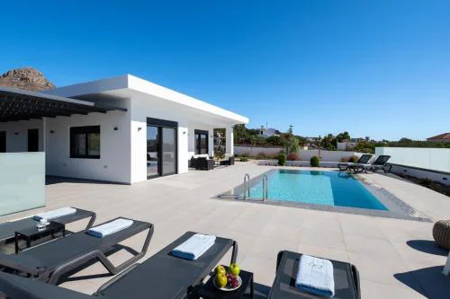 Blue Ferma - Modern Villa with Private Pool