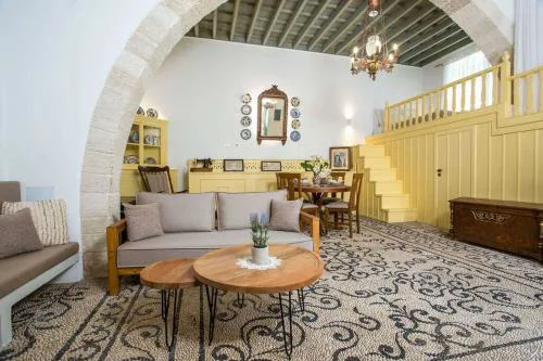Marouli Traditional Villa