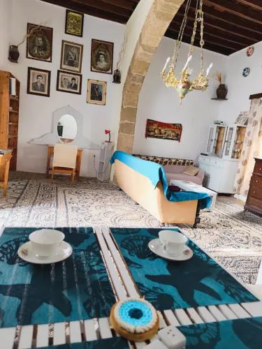 Stam Luxury Traditional House