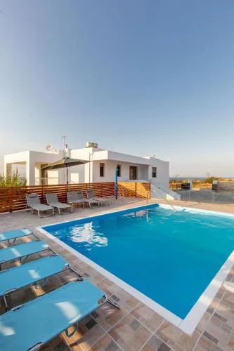 Villa Cleopatra Private Heated Pool, Tennis & Football
