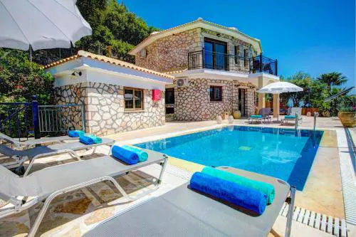 Villa Bougainvillea by Villa Plus