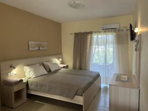 Spiros & Maria Hotel