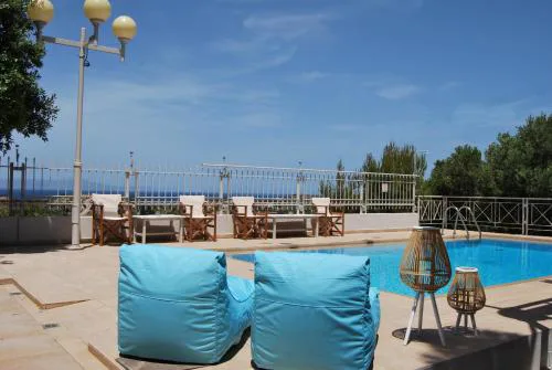 Chrysiida Suites