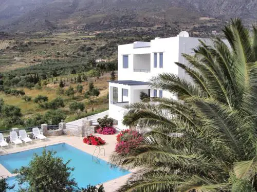 Villa in Lefkogia near Souda Beach
