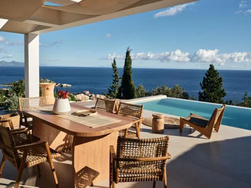 Thelxi's Suite I - Brand New Seaview Suite!