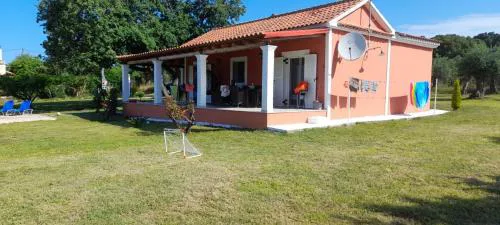 Detached Vacation House with sea views at Chalikounas