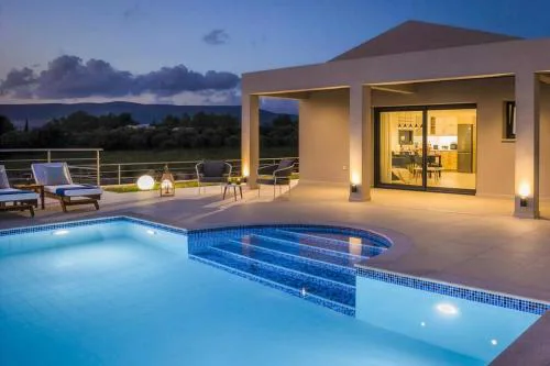Villa Pinelopi Tria