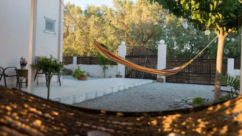 Afrathias Beachhouse - Cretan Hideaway