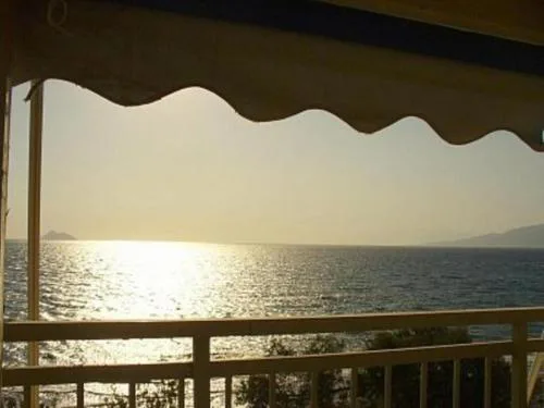 Sunset Holiday Home in Kalamaki