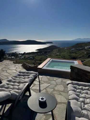To Petrino Serifos