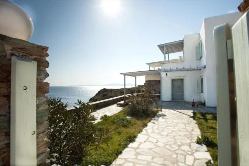 Sun Blooming Villa in Tinos island