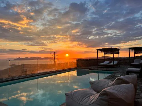 Villa Hera Milos 4 Bedrooms Madrakia Village