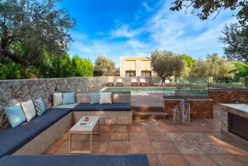 Estate Irianna 4 Bedroom Private Pool Villa & 2 Bedroom Guesthouse Rhodes